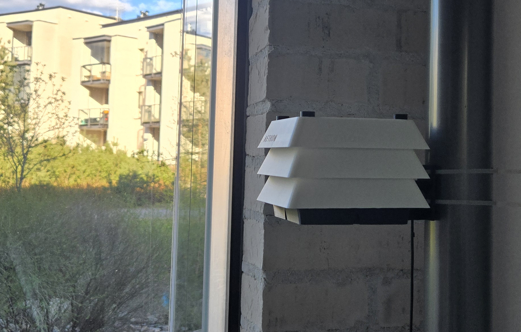 Desktop Cube White